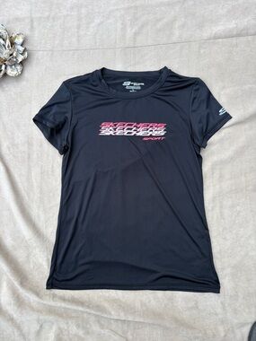 NEW Sketchers Sport Women Workout Stretch Tee - L